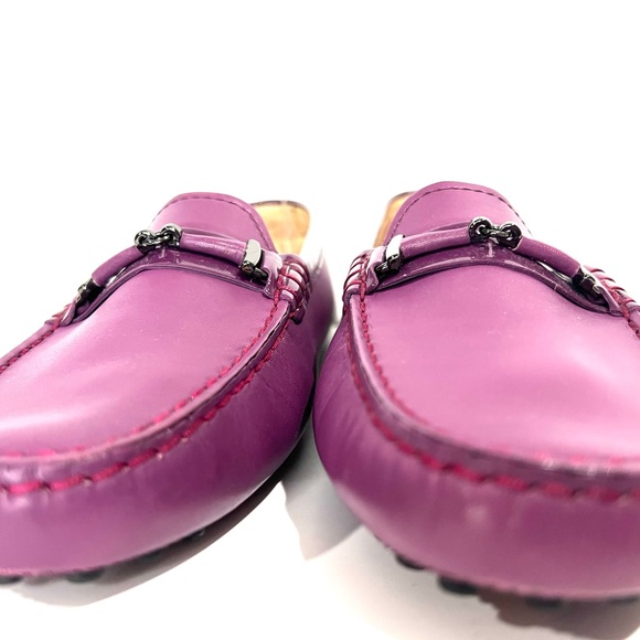 Tod's Gommino' Leather Loafers - Picture 6 of 9